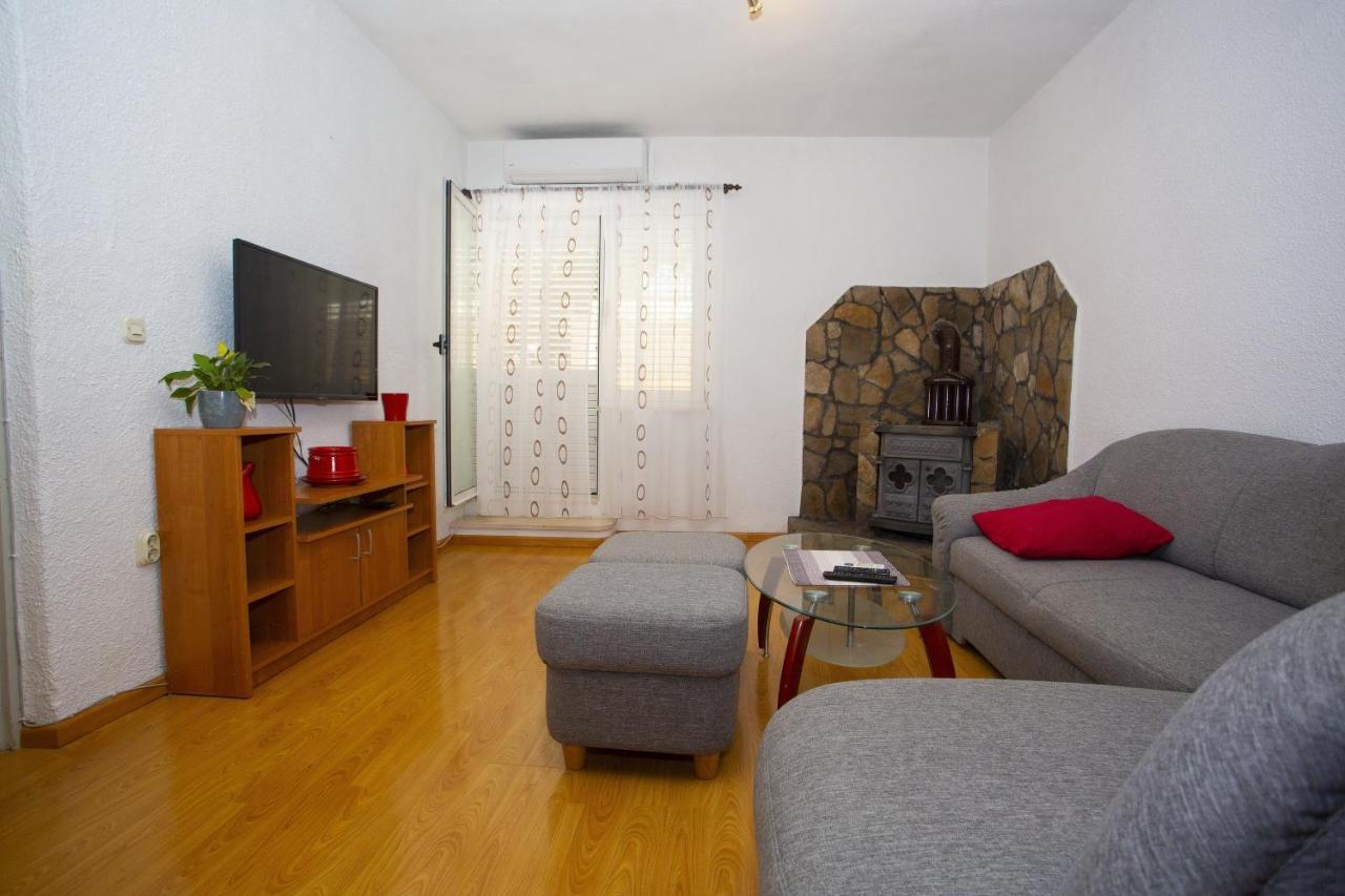 Apartments With A Parking Space Podgora, Makarska - 12816 Exterior foto