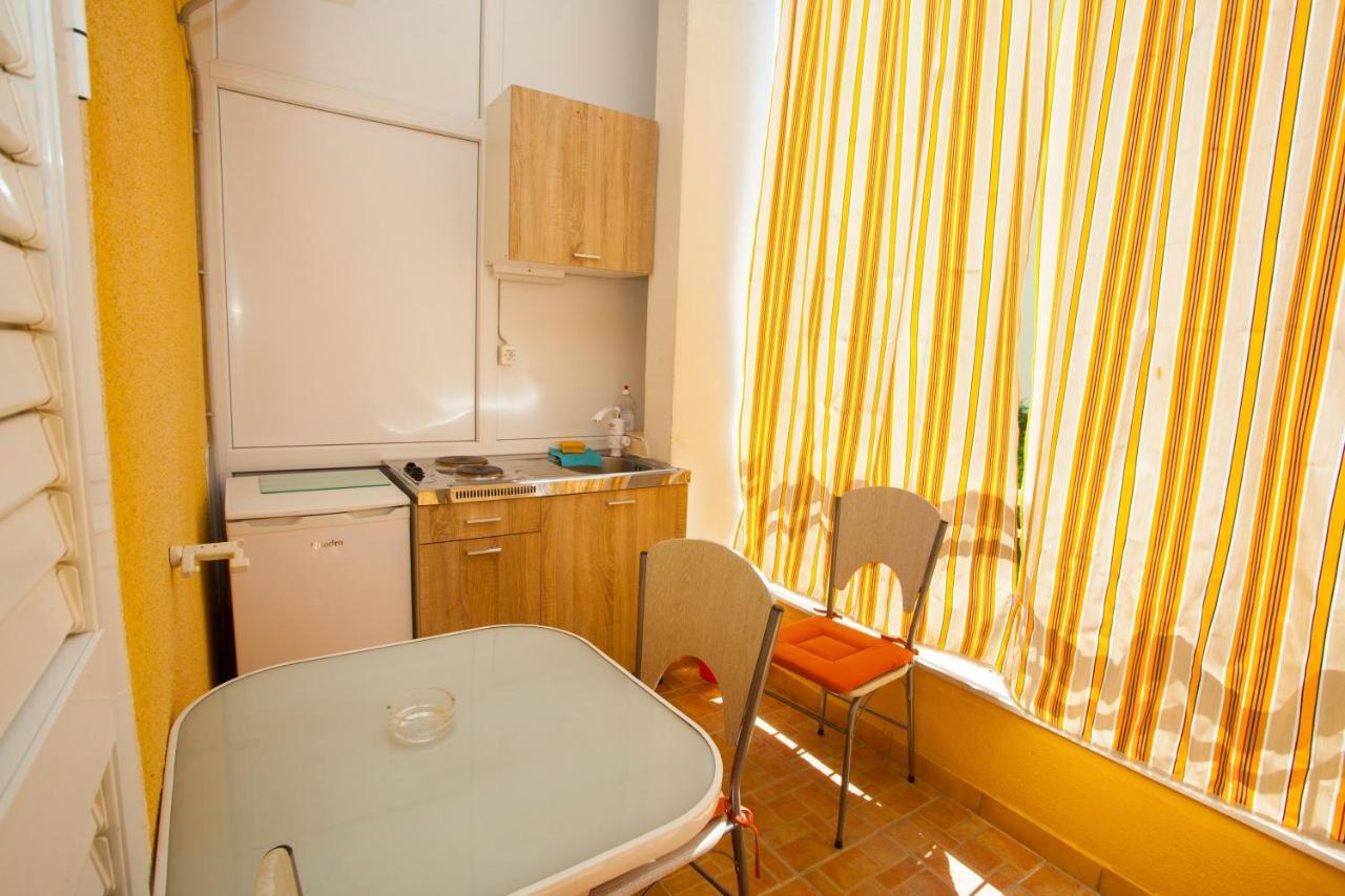 Apartments With A Parking Space Podgora, Makarska - 12816 Exterior foto