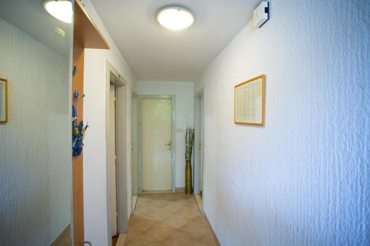 Apartments With A Parking Space Podgora, Makarska - 12816 Exterior foto