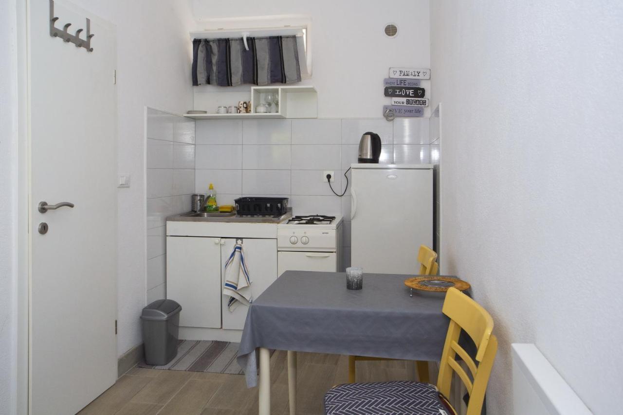 Apartments With A Parking Space Podgora, Makarska - 12816 Exterior foto